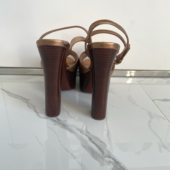 Steve Madden Heels. Gold retro style - Picture 3 of 5